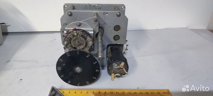 Редуктор поворотное устройство