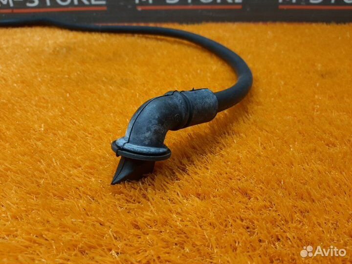 Шланг водостока задний правый Mercedes-Benz