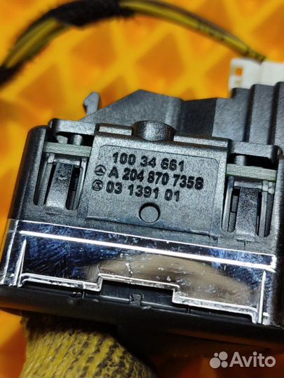 Кнопка стеклоподъемника Mercedes E W212 3.5 2010