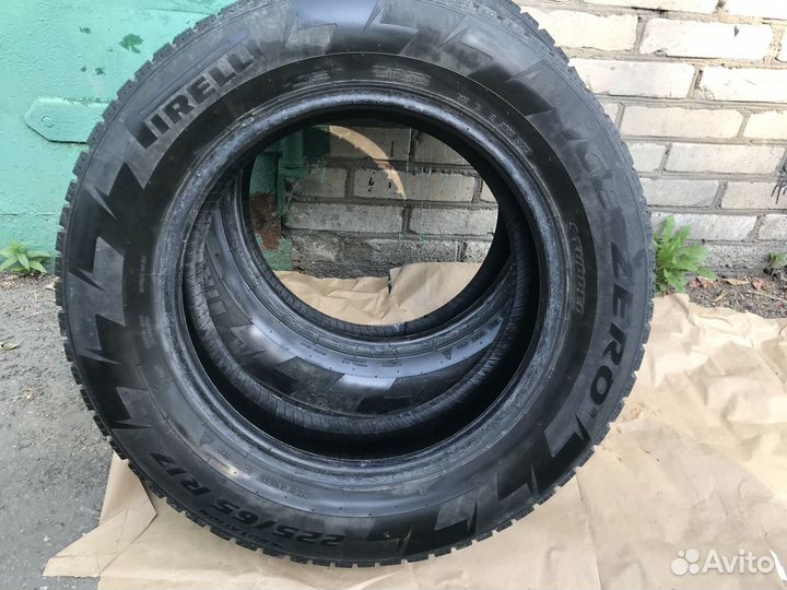 Pirelli Ice Zero 225/65 R17 103H