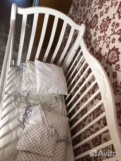 Детская кроватка