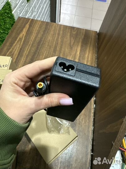 Блок питания Samsung 19V 4.74A 5.0x3.0 90W + шнур