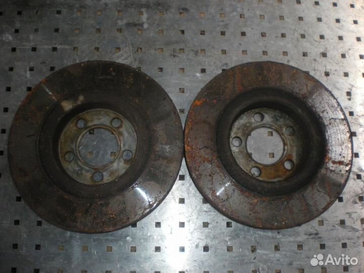 Диск тормозной передний Skoda Octavia