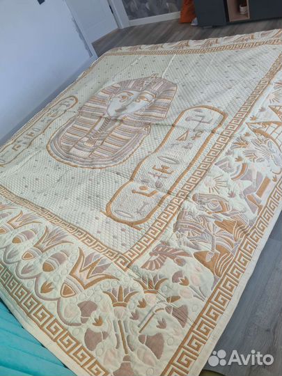 Покрывало на кровать новое