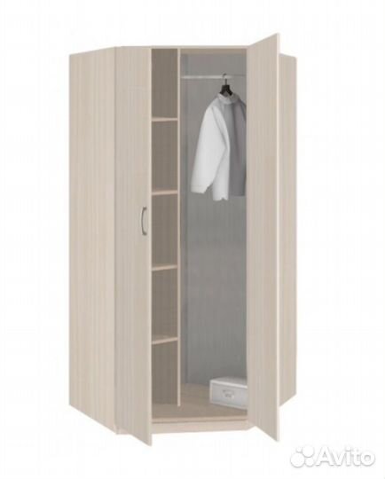 Угловой шкаф с зеркалом