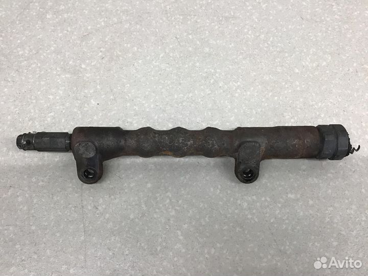 Рейка топливная (рампа) Toyota Land Cruiser (200)