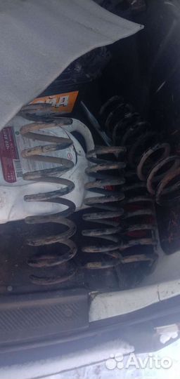 Mercedes 210 пружины