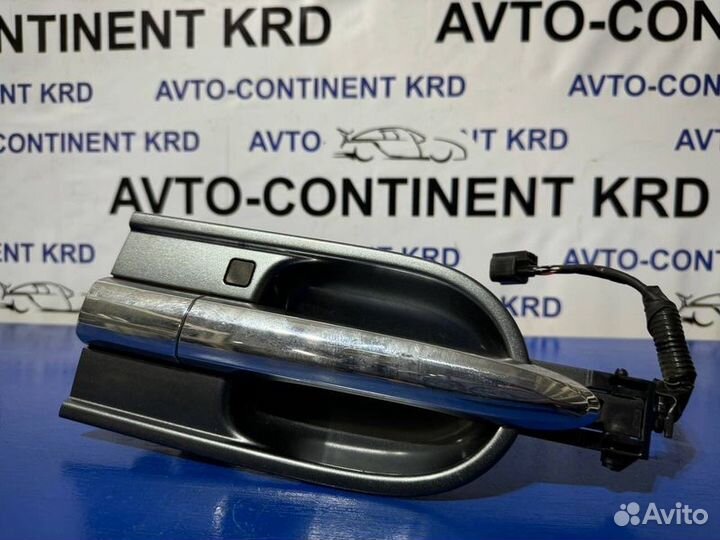 Ручка двери передняя левая Honda Elysion RR1 K24A