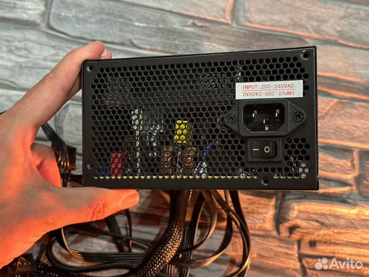 Блок питания zalman GigaMax 750W (ZM750-gvii)