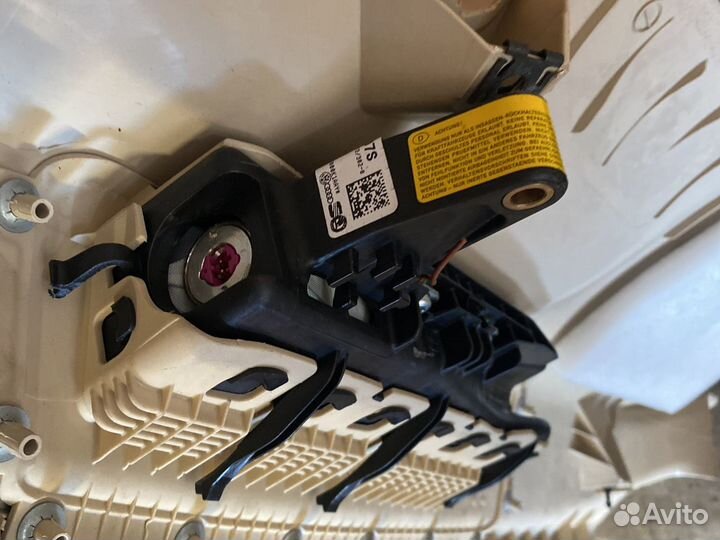 Volkswagen tiguan подушка безопасности задняя L