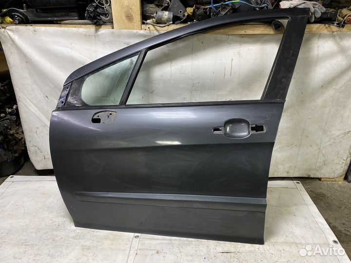 Дверь передняя левая Peugeot 308