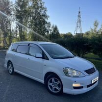 Toyota Ipsum 2.4 AT, 2004, 224 500 км, с пробегом, цена 870 000 руб.