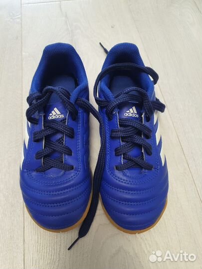 Продам бутсы футбольные для зала детские Adidas