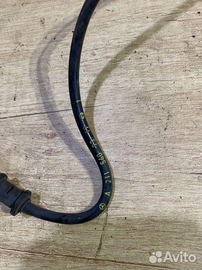 Датчик abs передний Mercedes-Benz Cls-Class W219