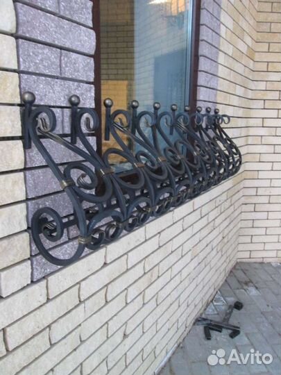 Подставка цветочница кашпо на подоконник