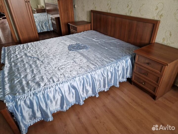 Спальный гарнитур