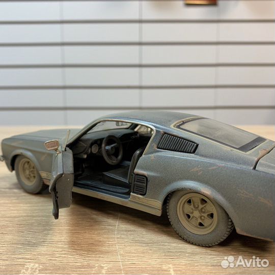 Ford Mustang 1:24 состаренный