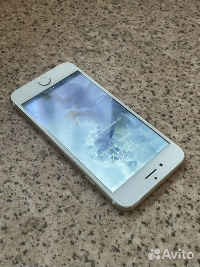 iPhone 7, 32 ГБ