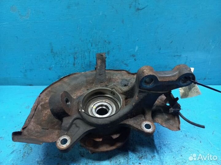 Кулак поворотный передний левый Lexus Rx 330