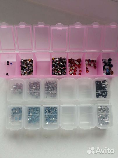 Стразы для ногтей