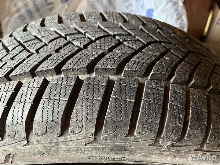 Nokian Tyres Hakkapeliitta R3 225/40 R19 и 255/35 R19 96V