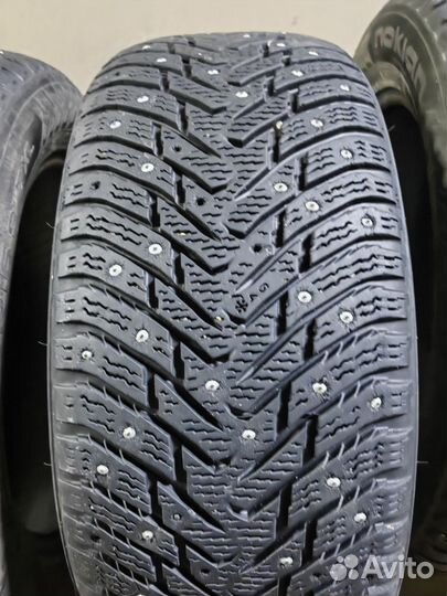 Nokian Tyres Hakkapeliitta 8 215/55 R16 97T