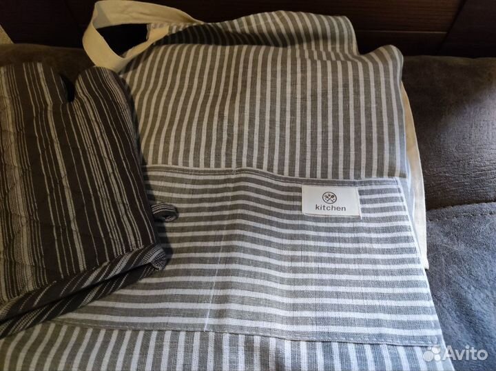 Набор: кухонный фартук и рукавица-прихватка