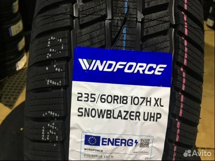 Windforce Snowblazer UHP 235/60 R18 107H