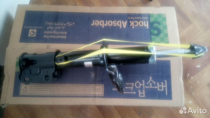 Амортизатор передний правый Solaris/Rio 2011/2014