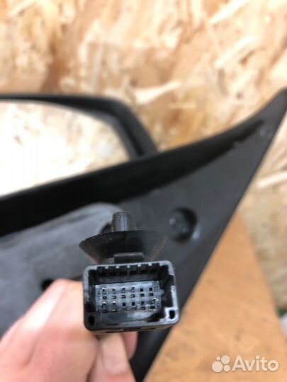 Зеркало заднего вида боковое левое Renault Master