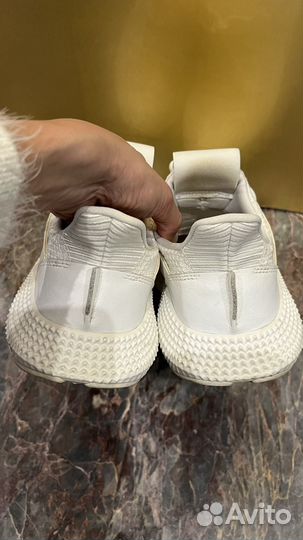 Кроссовки adidas 39