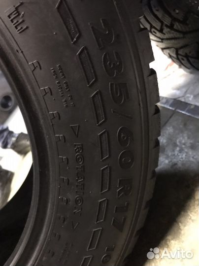 Nokian Tyres Hakkapeliitta 7 235/60 R17
