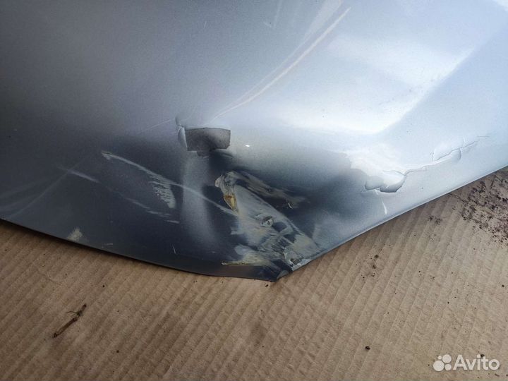 Капот на lancer 9