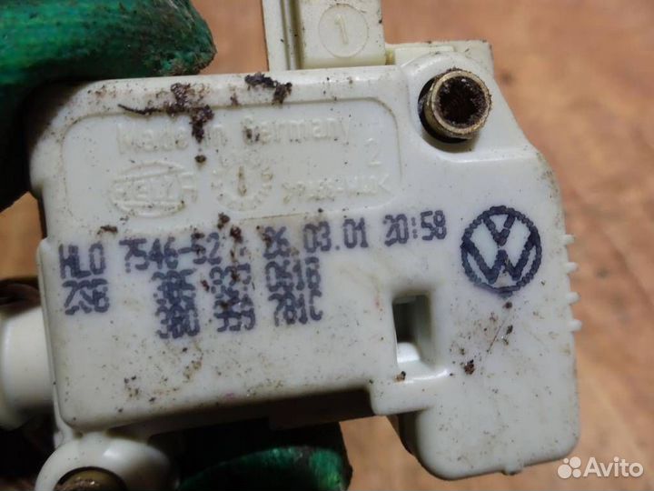 Активатор замка крышки багажника Volkswagen Bora