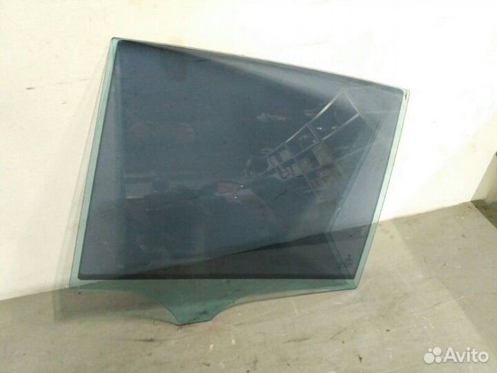 Стекло двери задней заднее левое Mercedes-Benz
