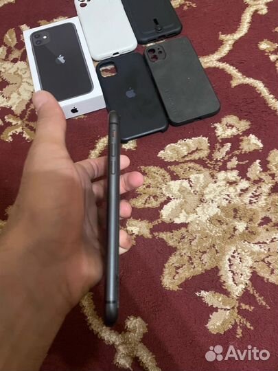 iPhone 11, 64 ГБ