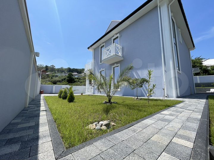 Дом 200 м² на участке 5 сот.