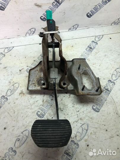 Педаль тормоза Peugeot 307 2008 рестайлинг