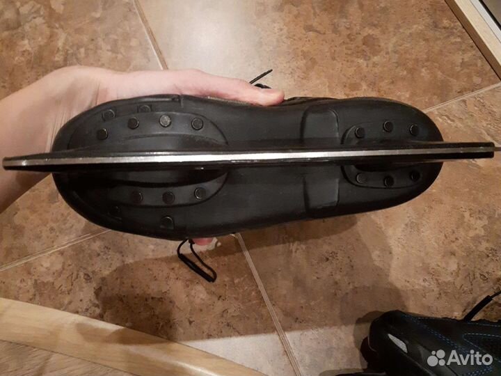 Коньки хоккейные 42 размер