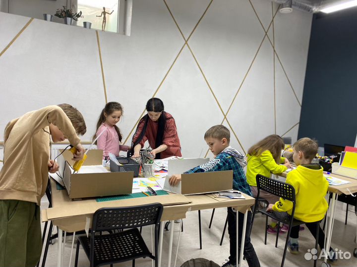 Занятия с детьми по макетированию