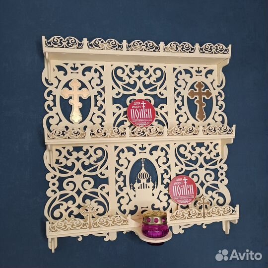 Полка для икон прямая с местом лампады модель 48