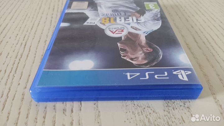 Fifa 18 PS4/PS5 +значок Fifa 18