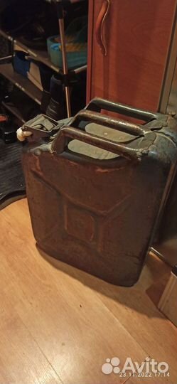 Канистра 20 литров железная