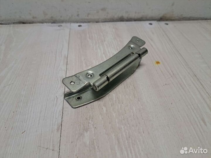 Петля люка стиральной машины Аристон 075325