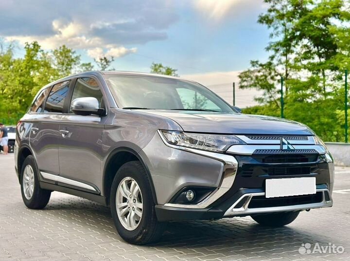 Mitsubishi Outlander 2.0 CVT, 2020, 67 608 км