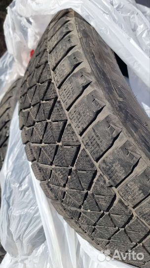 Bridgestone Blizzak DM-V2 235/55 R18 100T