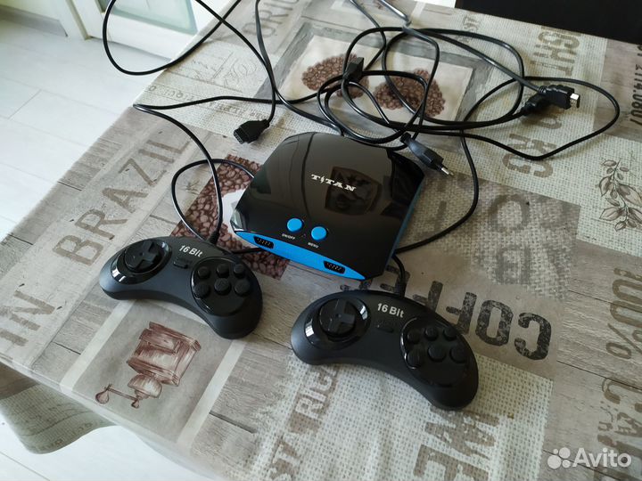 Игровая приставка Titan 555