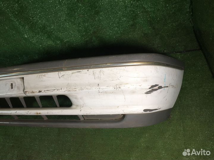 Бампер передний Ford Laser BG Белый царапины