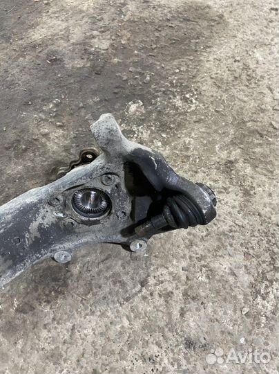 Передний левый кулак бмв g30 xdrive