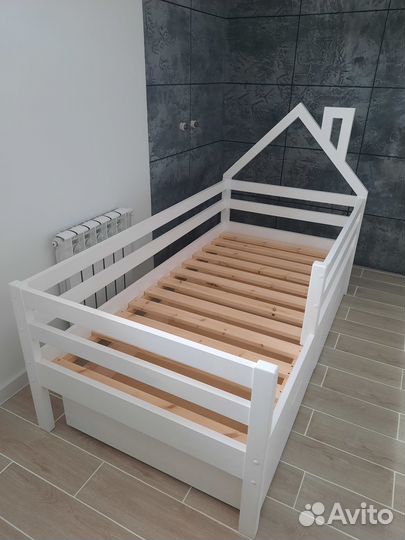 Детская кроватка 160 на 80